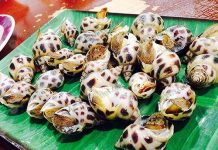 การเลี้ยงหอยหวาน ขายได้ราคาแพง ทั้งแบบแบบบ่อดิน ซีเมนต์ และกระชังในทะเล เมนูหอยหวานเผาได้รับความนิยมในร้านอาหารซีฟู้ดเป็นอย่างมาก การเลี้ยงหอยหวาน