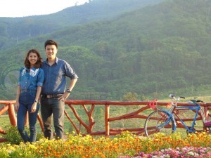 คุณธัญธารีย์ ปิติพันธรัตน์(ลูกสาว)และคุณกวิน บรรเทิงเกสัชสกุล(ลูกเขย)