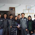 คุณชาคริต-และ-ผศ.ดร.พรศิริ-ร่วมกับทีมวิจัยชาวเกาหลีใต้