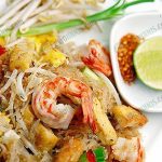 ผัดไทกุ้งสด