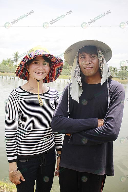 1.คุณหมวยและคุณเป็ก ผู้บริหารวรากรฟาร์ม