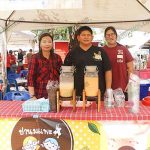 2.ออกบูธผลิตภัณฑ์จากนมแพะ